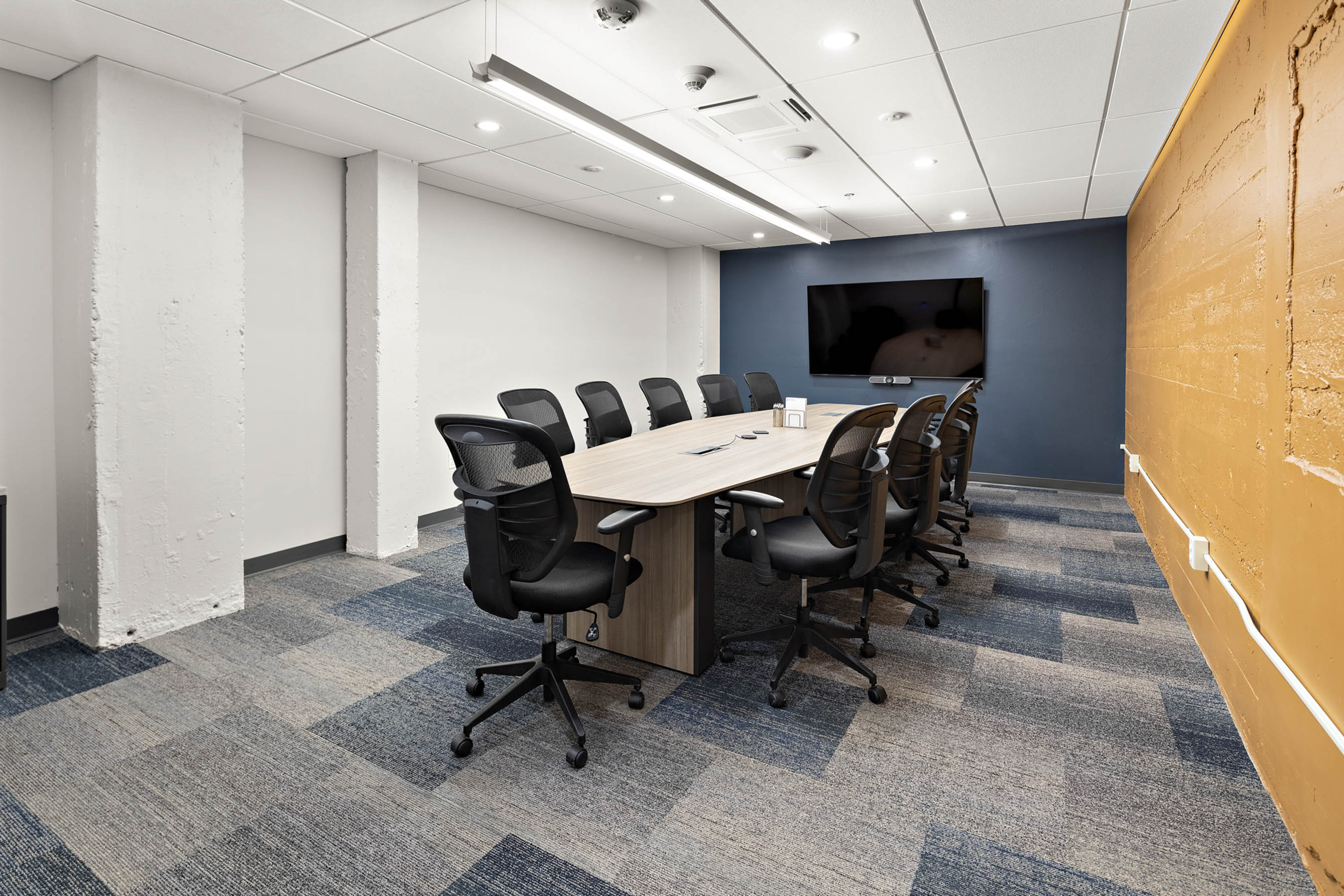 An image of the conference room.